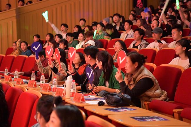 9.评委投票.jpg 9.评委投票.jpg